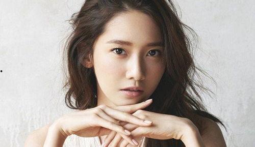 韩国林允儿吃瓜视频大全,明星日常趣味瞬间