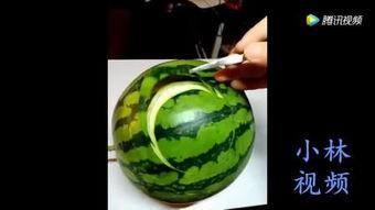 幼儿吃哈密瓜的视频,幼儿欢乐吃哈密瓜瞬间
