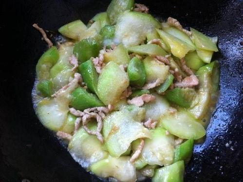 吃瓠子瓜会放屁吗视频讲解,吃瓠子瓜真的会放屁吗？视频讲解带你了解真相