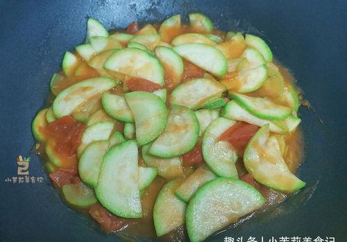 春节吃瓜的视频,趣味视频带你领略传统习俗新风尚