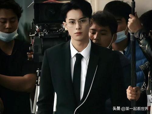 王鹤棣另类吃瓜视频在线观看,带你领略不一样的娱乐视角