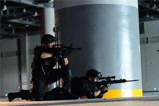 特警队员吃瓜视频播放,揭秘军营生活趣味瞬间