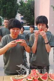 济南女子吃瓜视频播放,网络热议不断