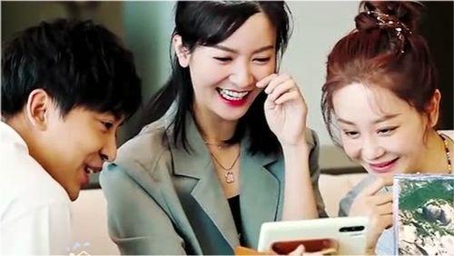 带你吃瓜沙雕女生视频,带你领略沙雕女生的“吃瓜”狂欢现场