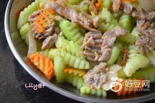 白瓜能炒着吃的吗视频,家常菜中的清新之选