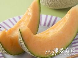 美女吃哈密瓜拼盘视频,视觉与味蕾的双重盛宴