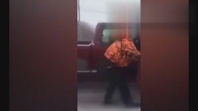 老外早期现场吃瓜视频大全,趣味横生的真实记录